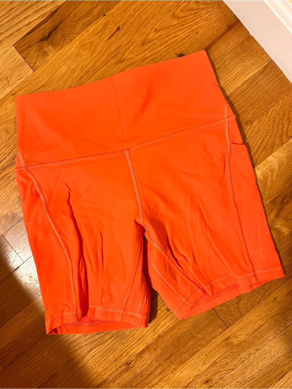 lululemon athletica wunder train shorts with pockets 6” inseam